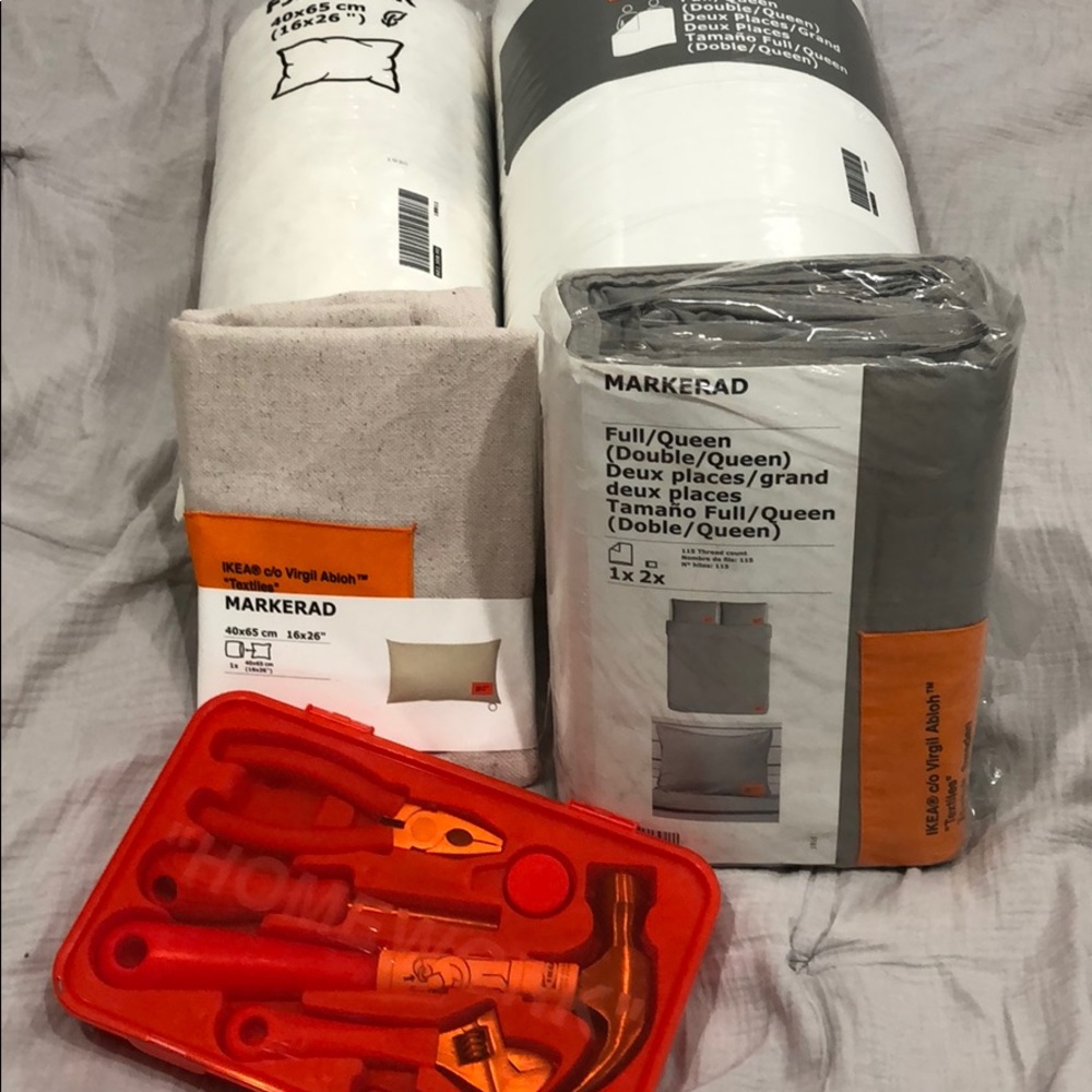 “OFF-WHITE” X IKEA bedding collection